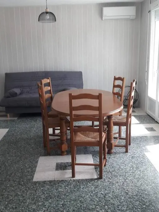 Holiday home Gite Au Marianne Ju-Belloc